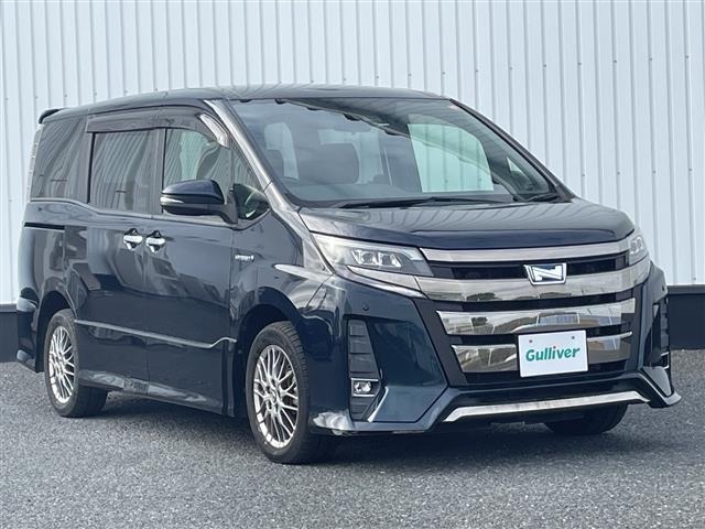 Toyota NOAH 2018 8309114-0