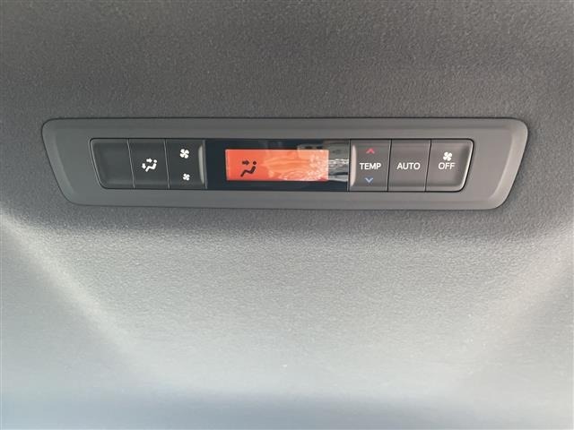 Toyota NOAH 2018 8309114-10