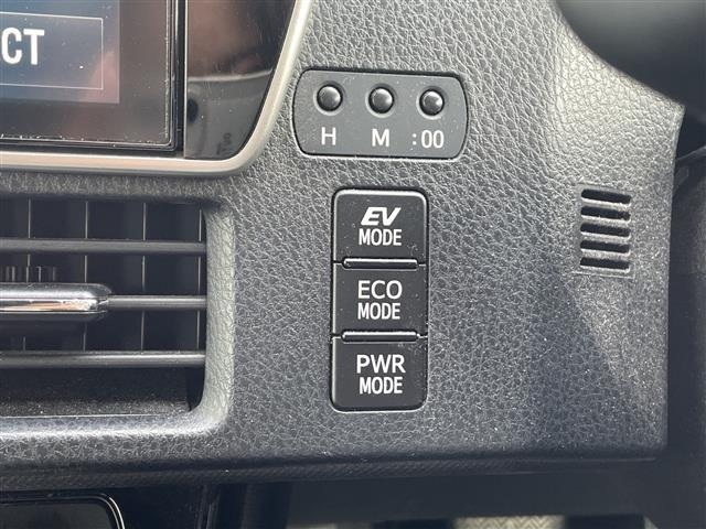 Toyota NOAH 2018 8309114-9
