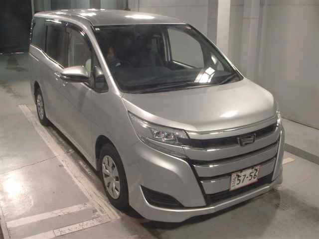 Toyota NOAH 2021 8309239-0