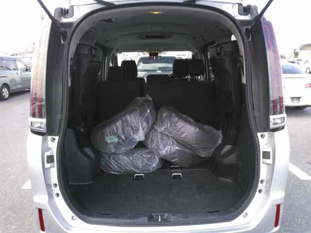 Toyota NOAH 2021 8309239-10