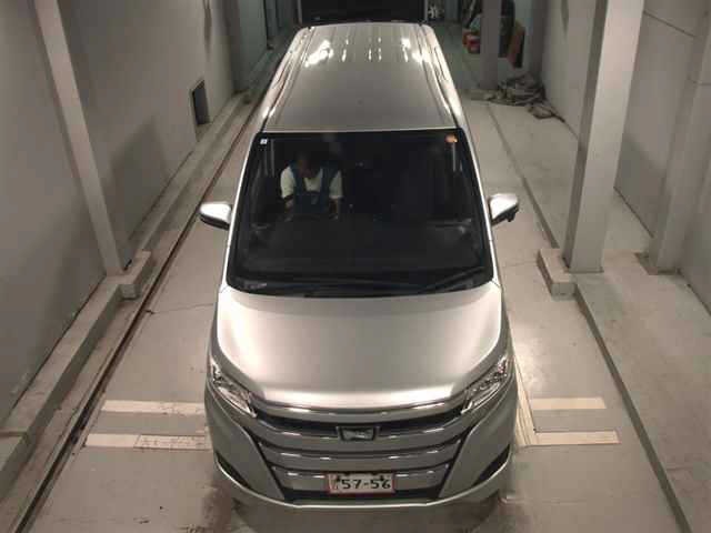 Toyota NOAH 2021 8309239-6