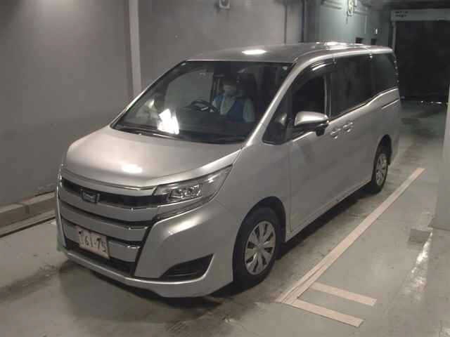 Toyota NOAH 2021 8309244-4