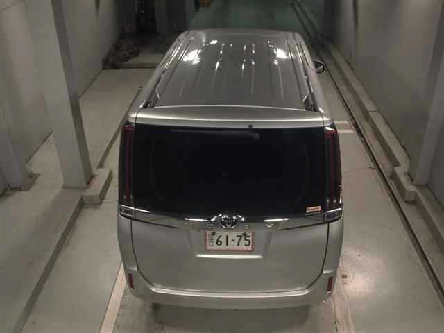 Toyota NOAH 2021 8309244-7