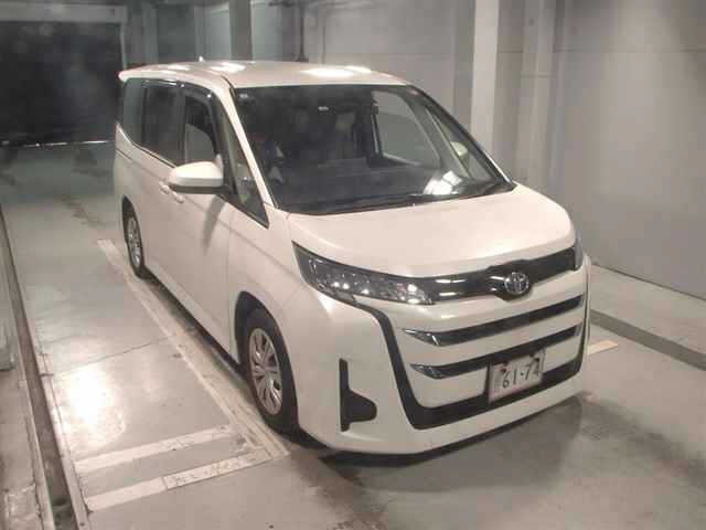 Toyota NOAH 2025 8309245-0
