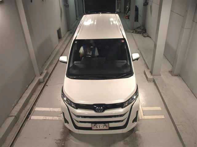 Toyota NOAH 2025 8309245-6