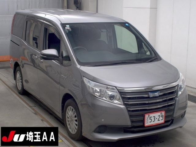 Toyota NOAH 2016 8309339-0