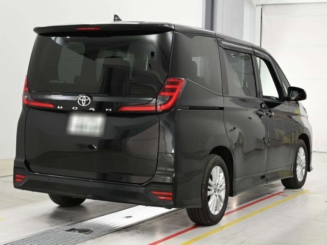 Toyota NOAH 2024 8309365-1