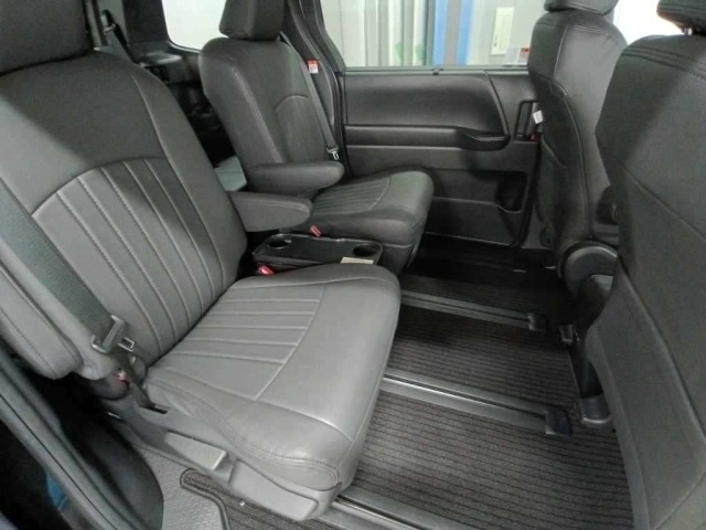 Toyota NOAH 2024 8309365-12