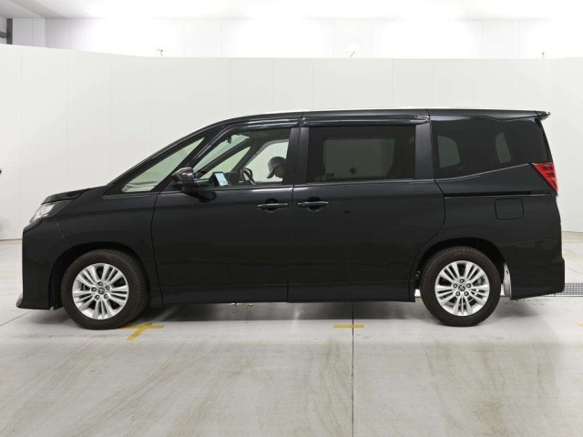 Toyota NOAH 2024 8309365-4