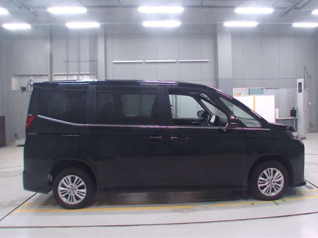 Toyota NOAH 2024 8309379-3