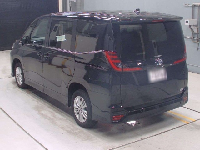 Toyota NOAH 2024 8309379-6