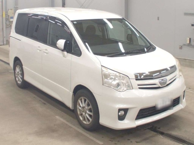 Toyota NOAH 2011 8309380-5