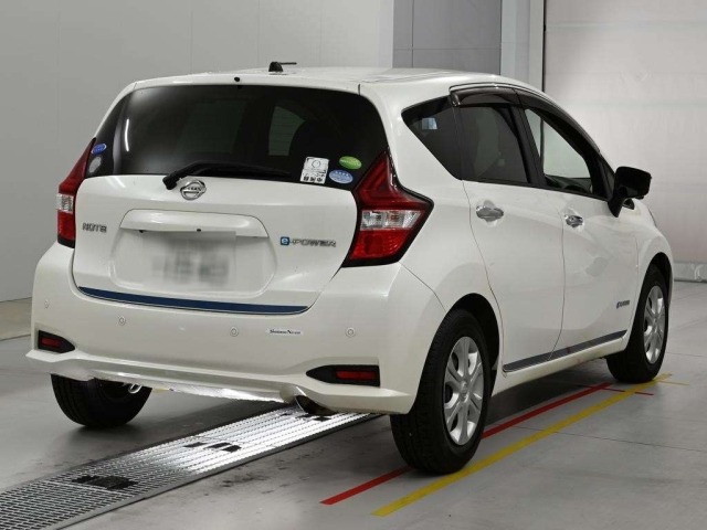 Nissan NOTE 2017 8322002-1