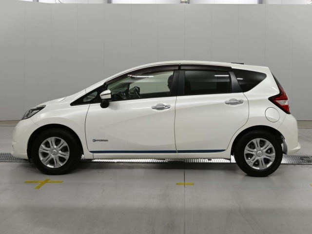 Nissan NOTE 2017 8322002-4