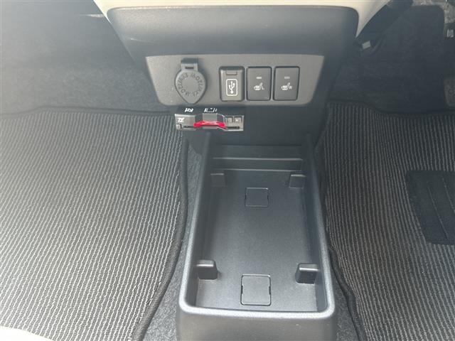 Toyota PIXIS EPOCH 2023 8312773-8