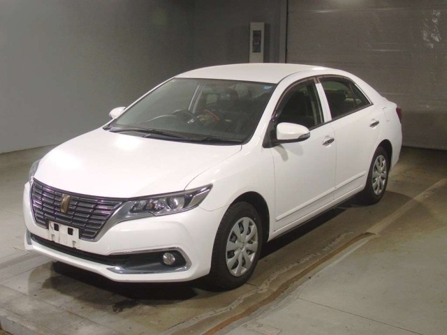 Toyota PREMIO 2019 8311205-0