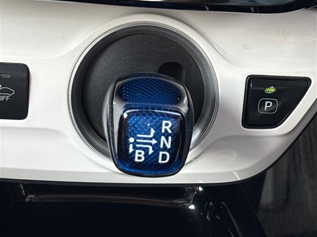 Toyota PRIUS PHV 2017 8310791-11