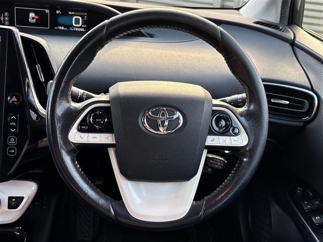 Toyota PRIUS PHV 2017 8310791-16