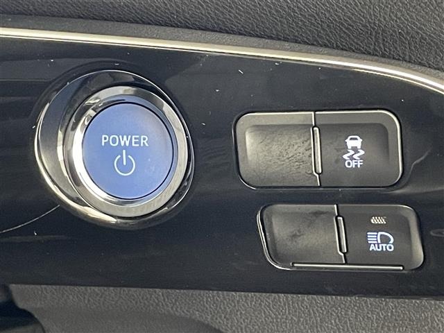 Toyota PRIUS PHV 2022 8310793-19