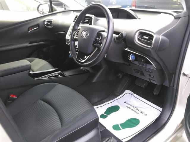 Toyota PRIUS PHV 2019 8310819-3