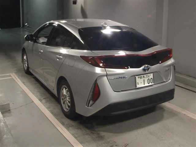 Toyota PRIUS PHV 2017 8310822-1