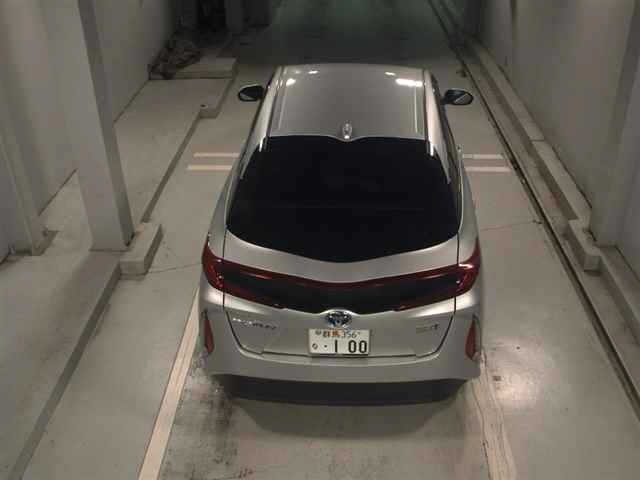 Toyota PRIUS PHV 2017 8310822-7