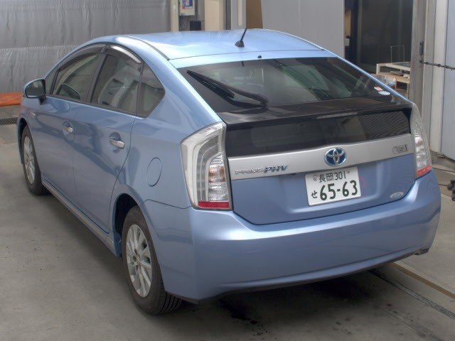Toyota PRIUS PHV 2013 8310823-1