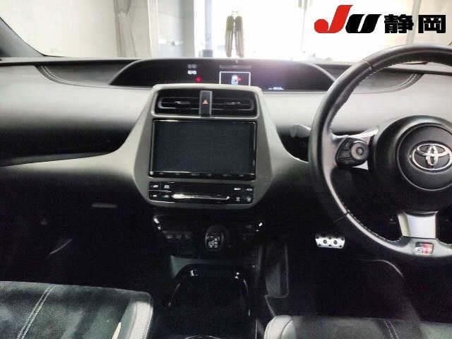 Toyota PRIUS PHV 2018 8310824-7