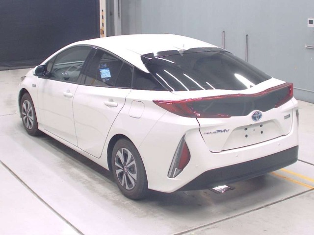 Toyota PRIUS PHV 2017 8310828-6
