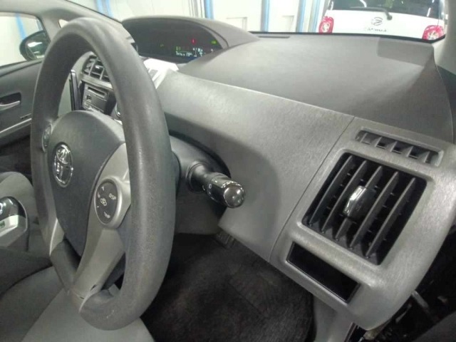 Toyota PRIUS 2013 8321431-9