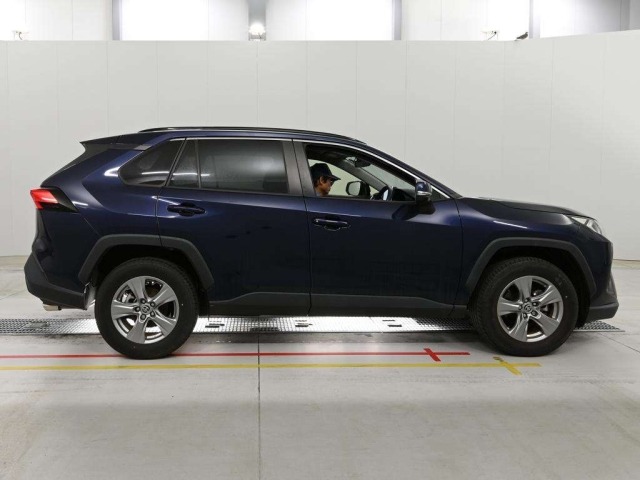 Toyota RAV4 2023 8321193-3