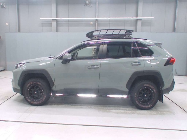 Toyota RAV4 2020 8321203-4