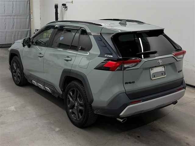 Toyota RAV4 2022 8321216-1