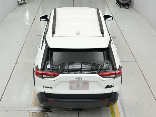 Toyota RAV4 2022 8321252-8