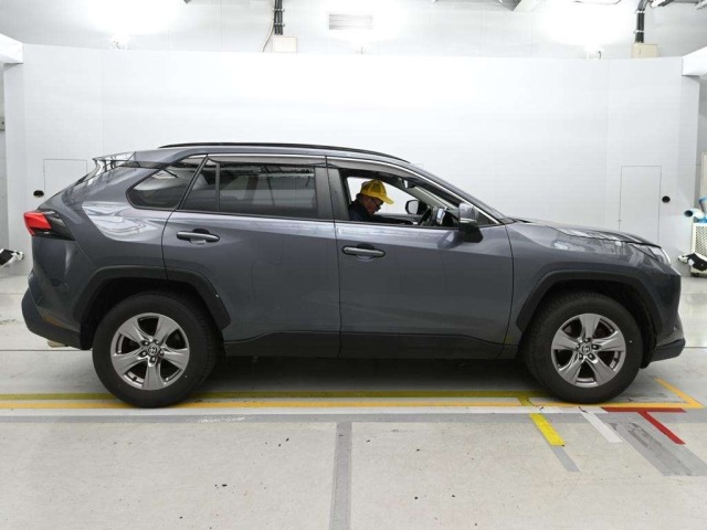 Toyota RAV4 2022 8321265-3