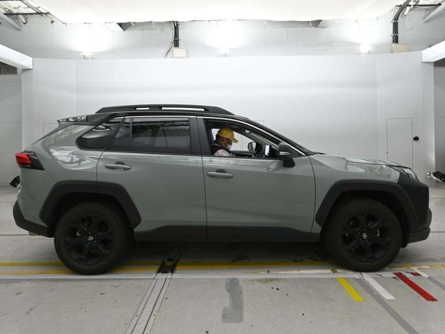 Toyota RAV4 2023 8321273-3