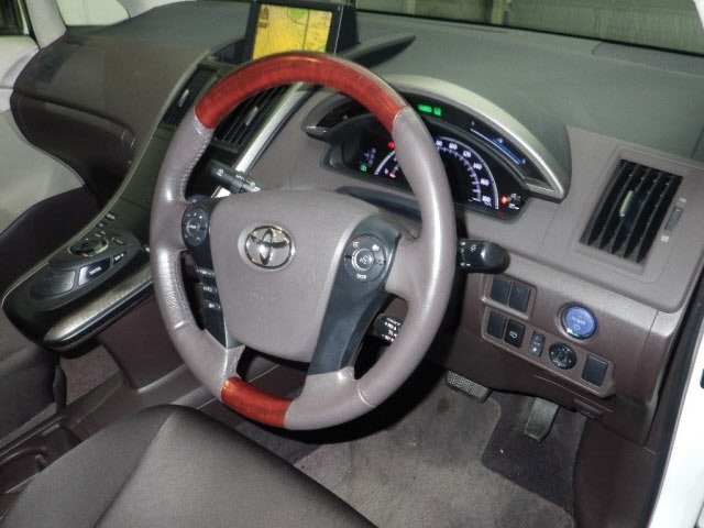 Toyota SAI 2011 8321908-3