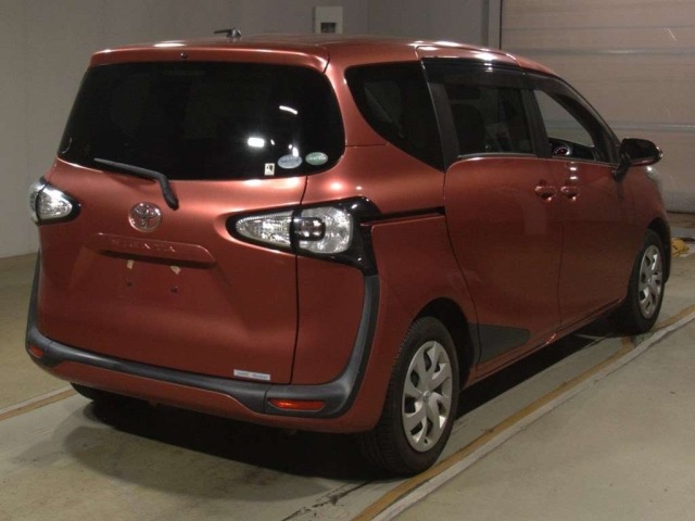 Toyota SIENTA 2015 8320455-1