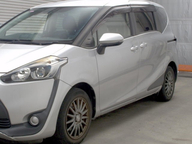 Toyota SIENTA 2017 8320551-4