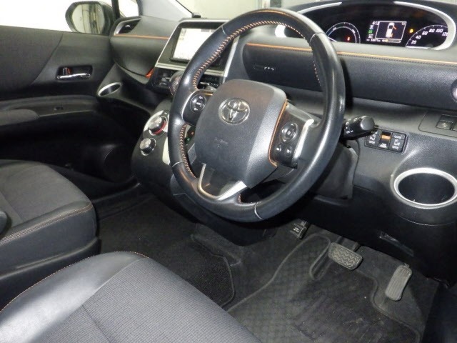 Toyota SIENTA 2018 8320558-3