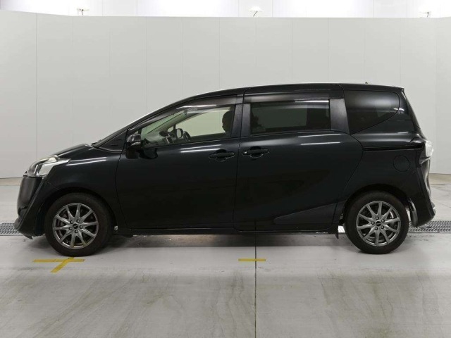Toyota SIENTA 2017 8320566-4