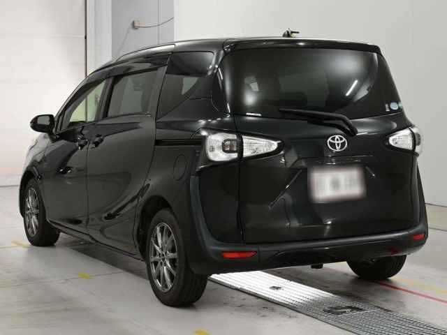 Toyota SIENTA 2017 8320566-6