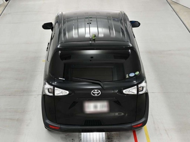 Toyota SIENTA 2017 8320566-8