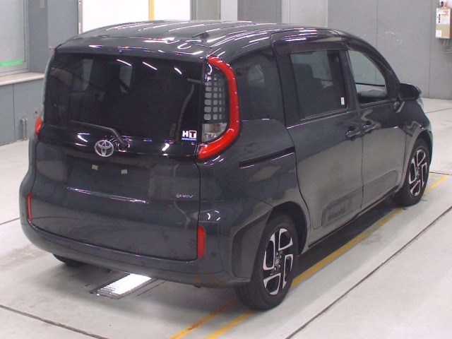 Toyota SIENTA 2025 8320573-1
