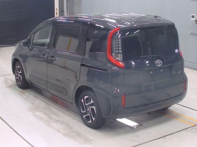 Toyota SIENTA 2025 8320573-6