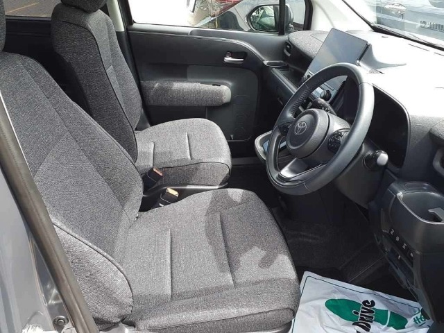 Toyota SIENTA 2025 8320573-8
