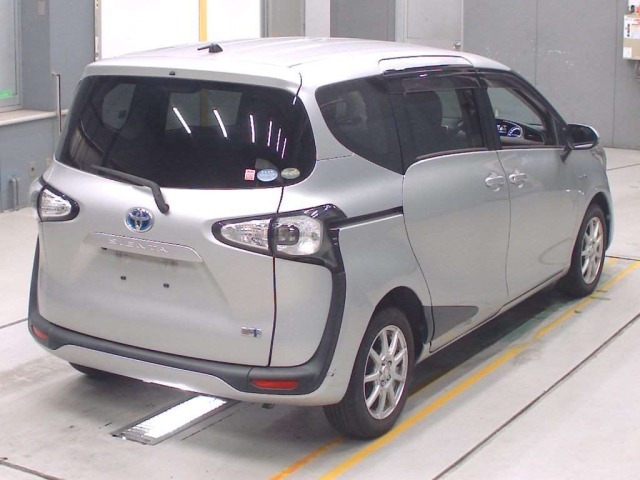 Toyota SIENTA 2015 8320580-1