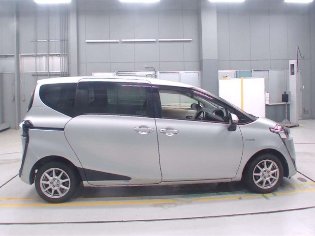 Toyota SIENTA 2015 8320580-3