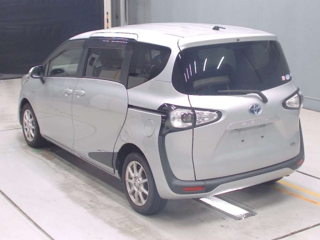 Toyota SIENTA 2015 8320580-6